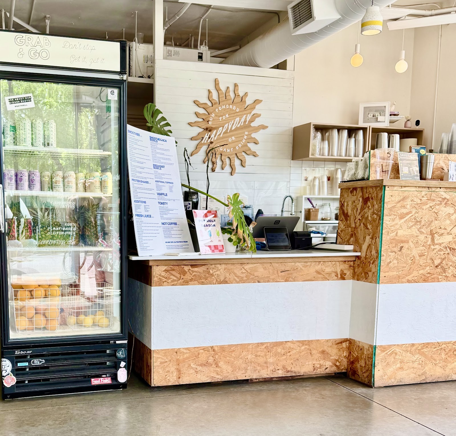 Happy Day! - Juice, Smoothie, Acai: the place