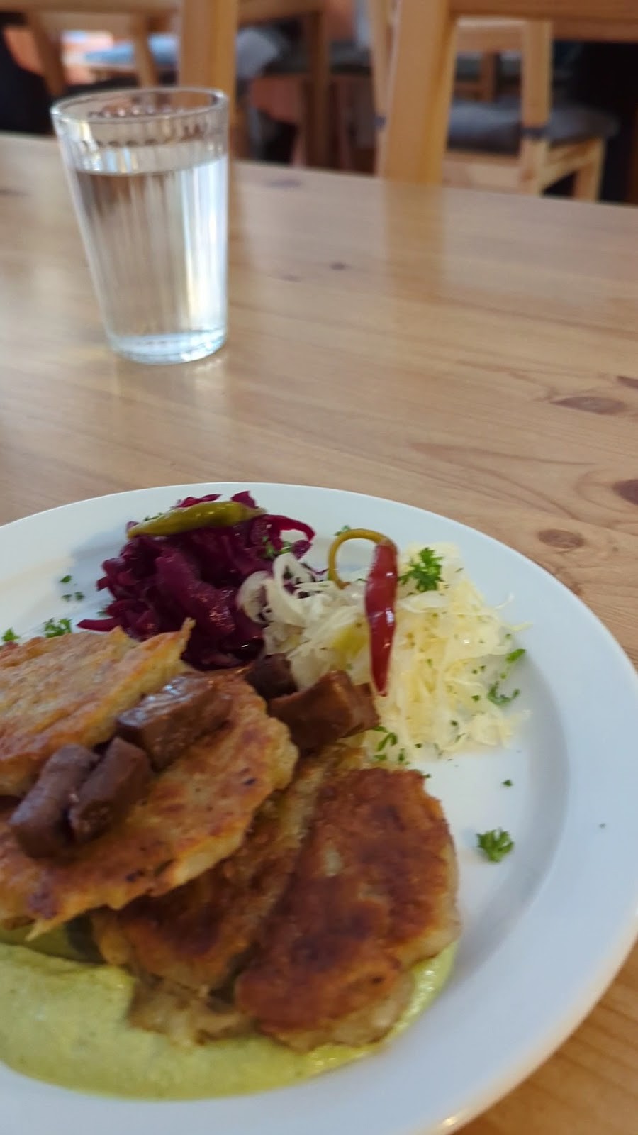 The Sly Fox: food & drinks