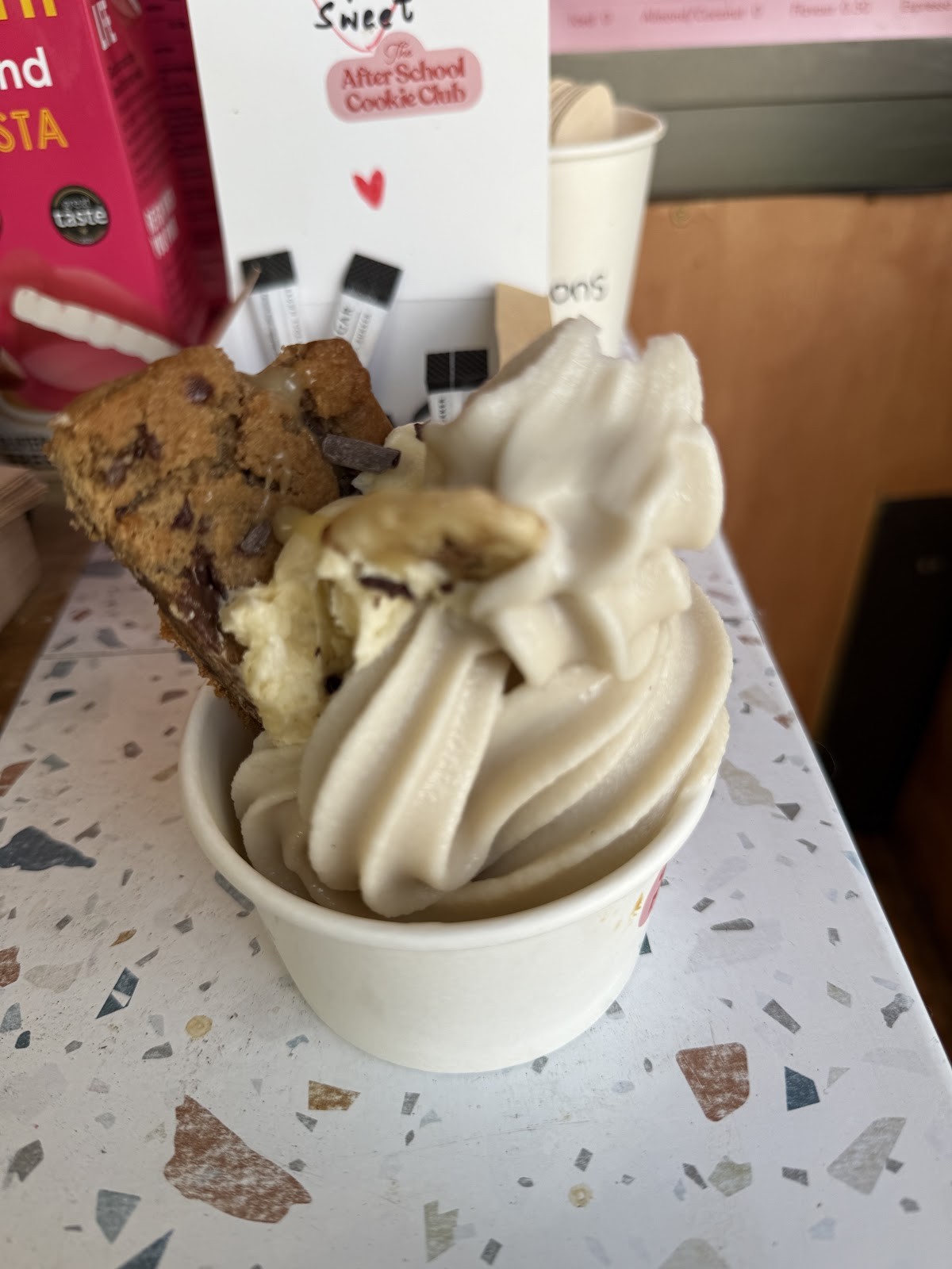 The After School Cookie Club - Kings Cross: food & drinks