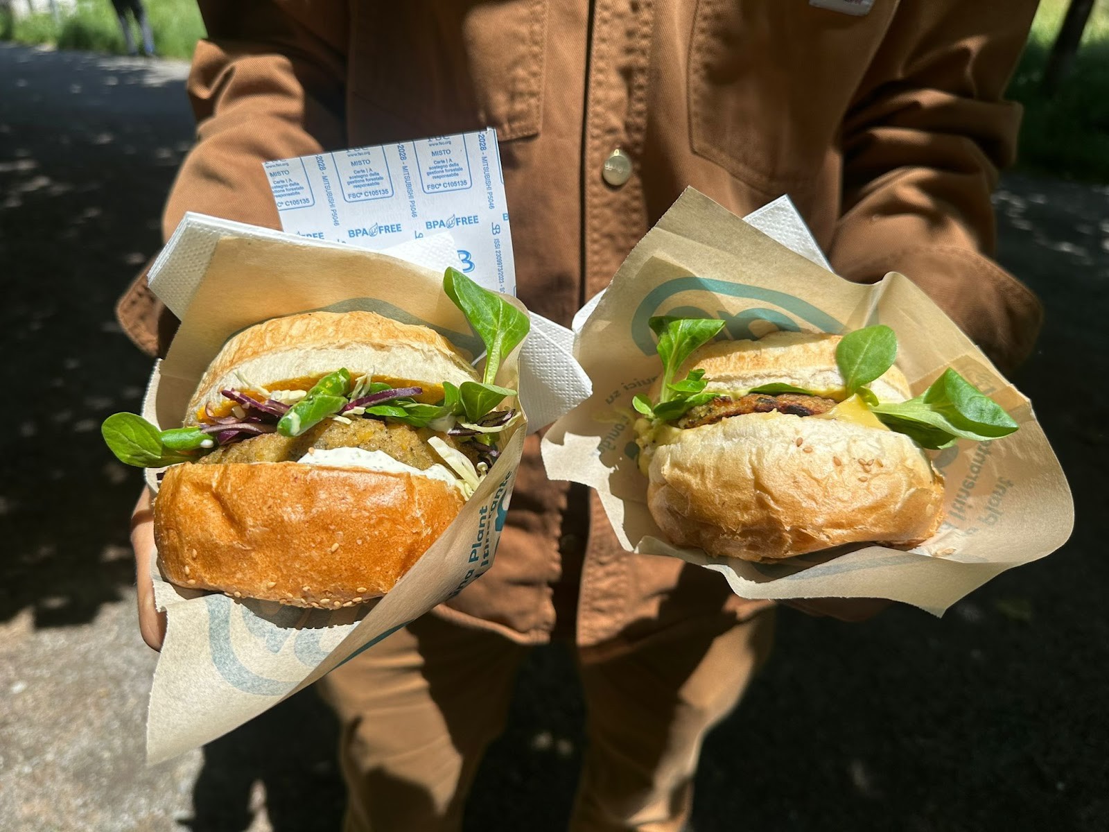 Van Ver Burger Food Truck: food & drinks
