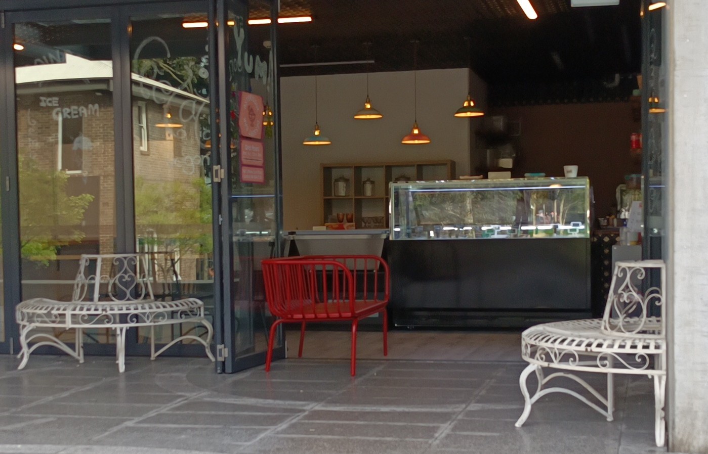 Asterisque Dessert Bar: the place
