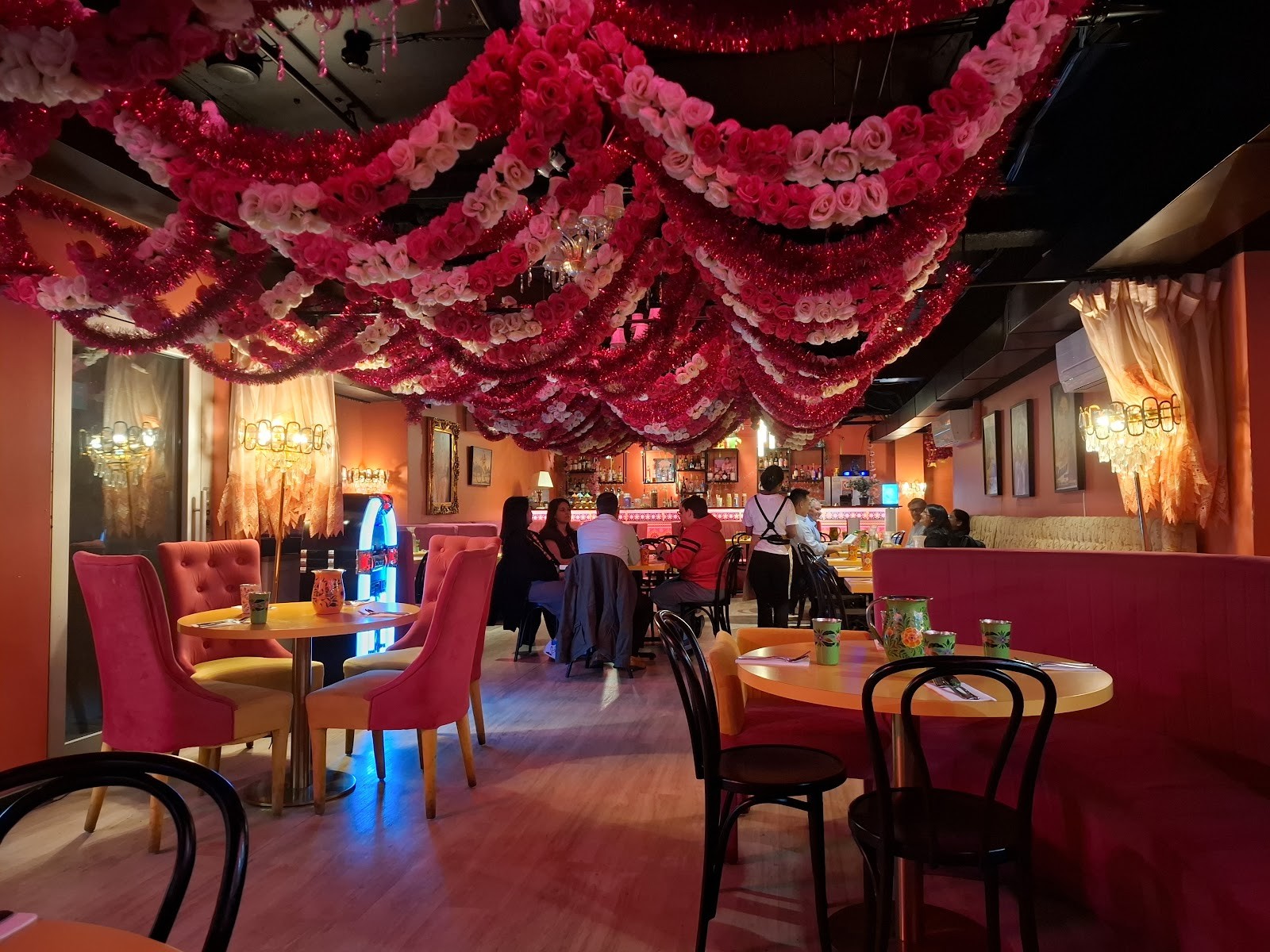 Pinky Ji: the place