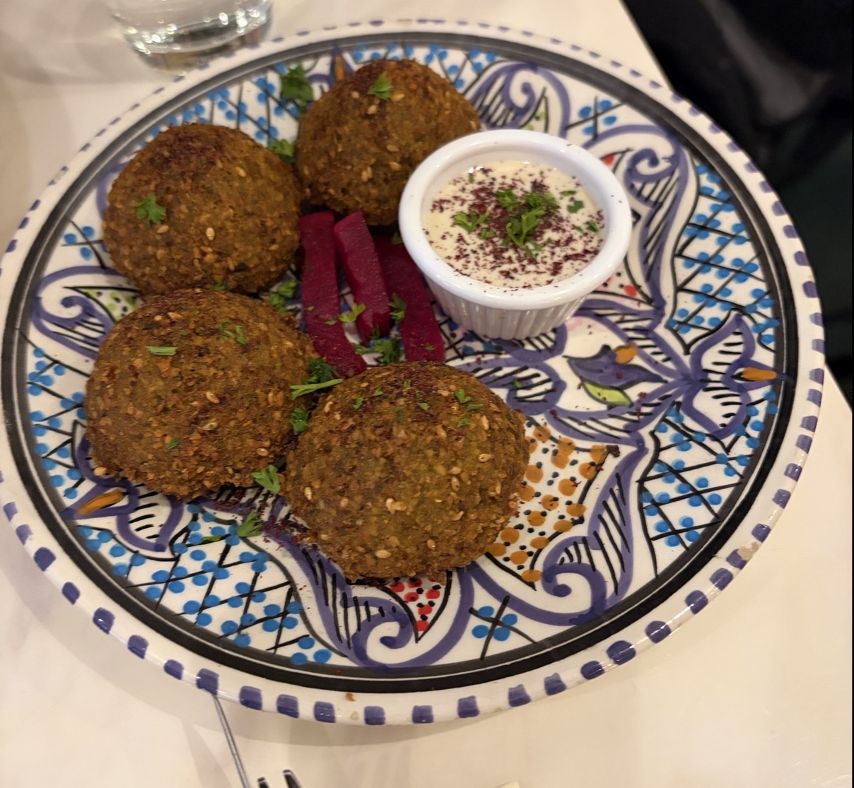 Eli’s Restaurant: food & drinks