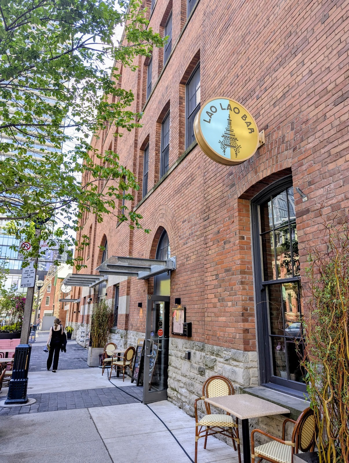 Lao Lao Bar: the place