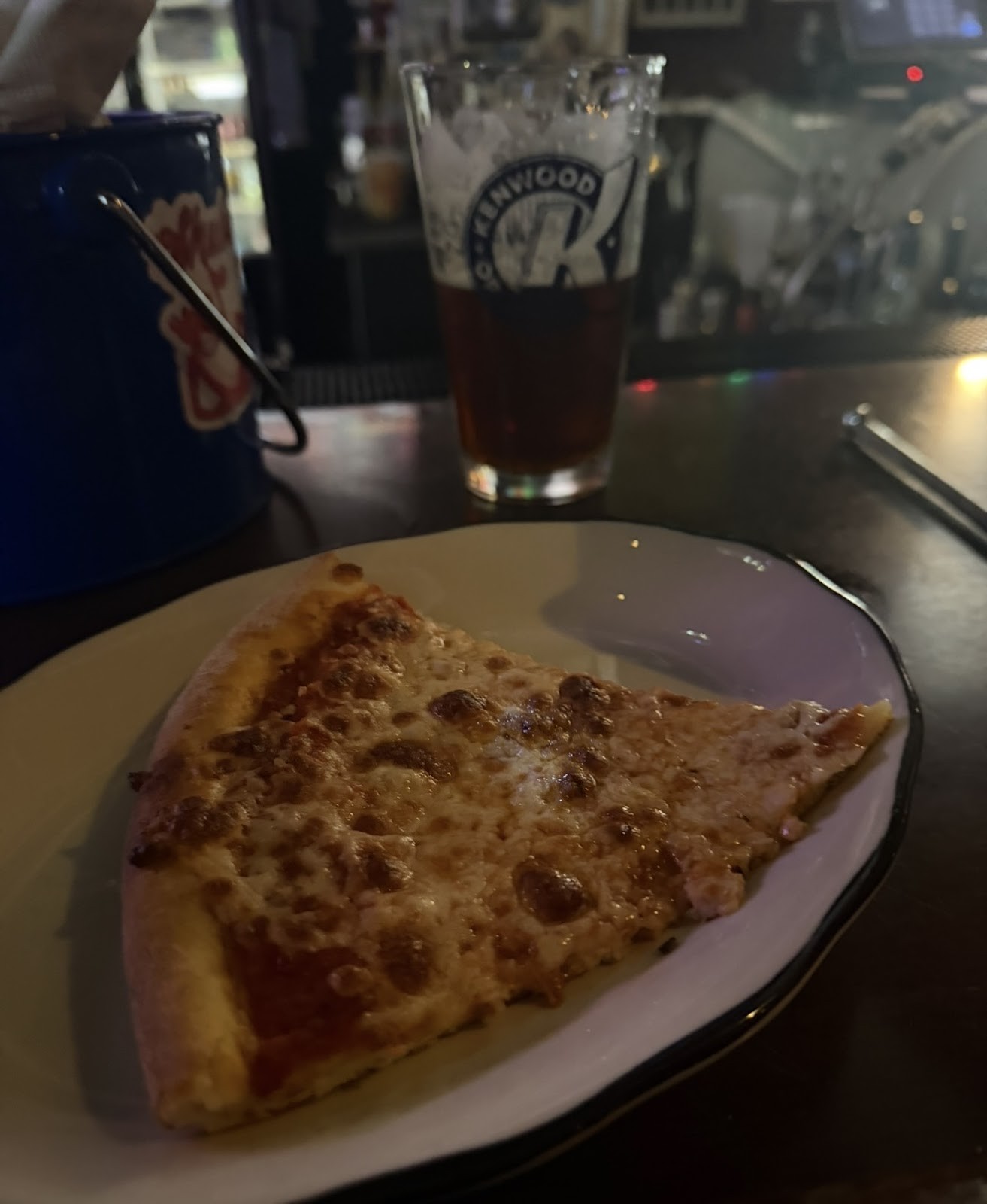 Triangle Tavern: food & drinks