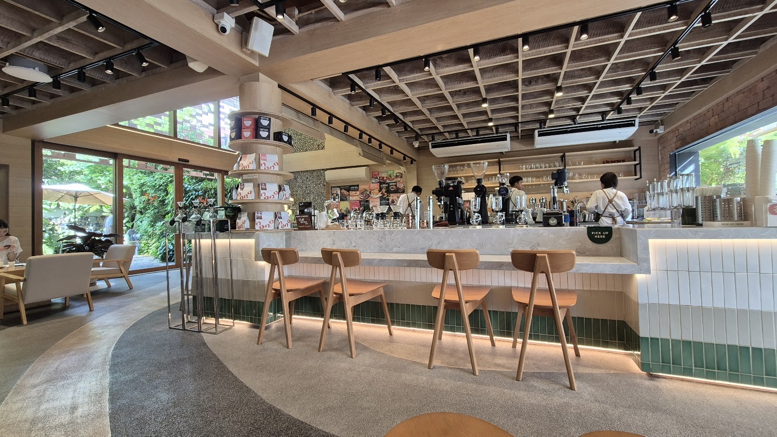 NANA Coffee Roasters Ari: the place