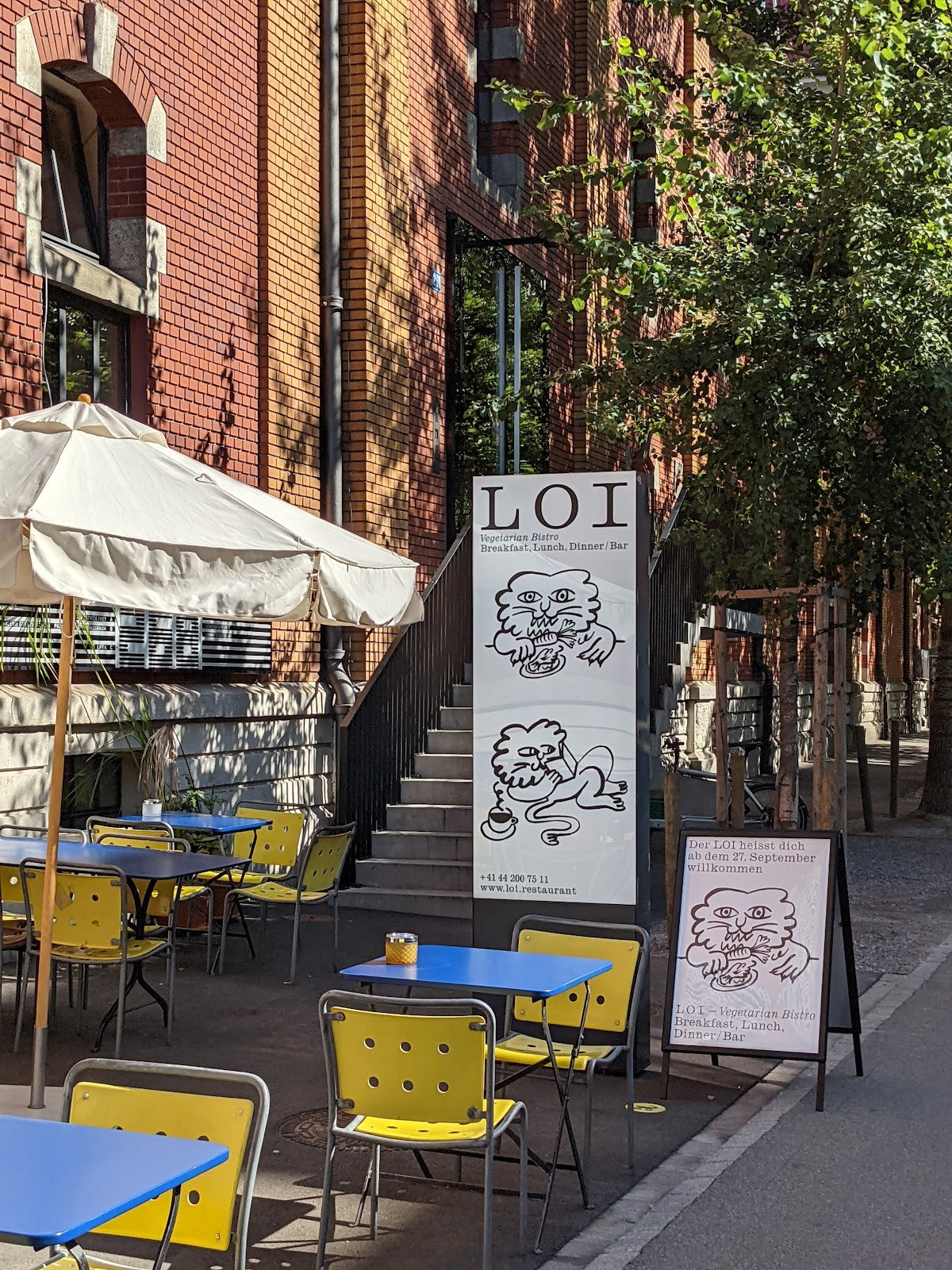 LOI - Vegetarian Bistro: the place