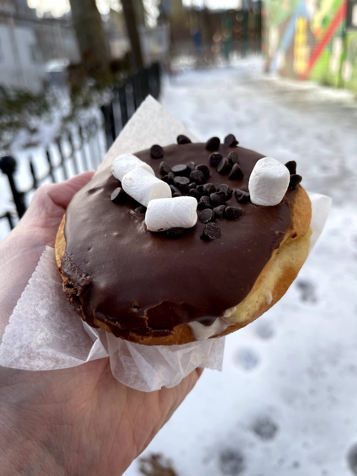 Dottie's Donuts: food & drinks