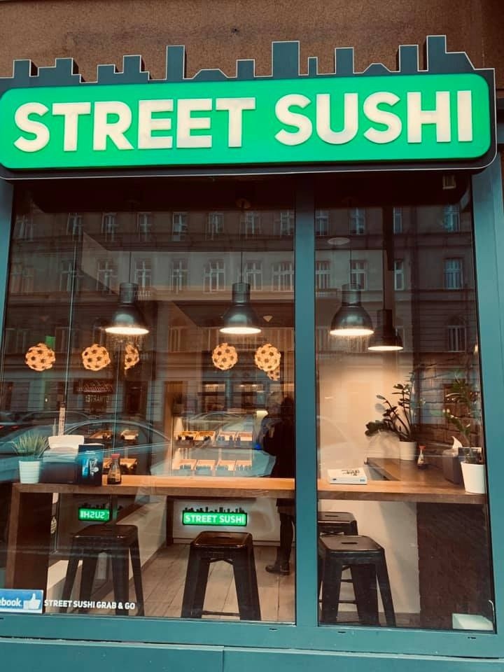 Street Sushi: the place