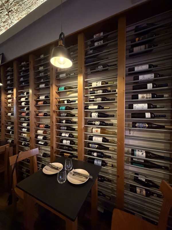 Antiga Wine Bar: photo 4