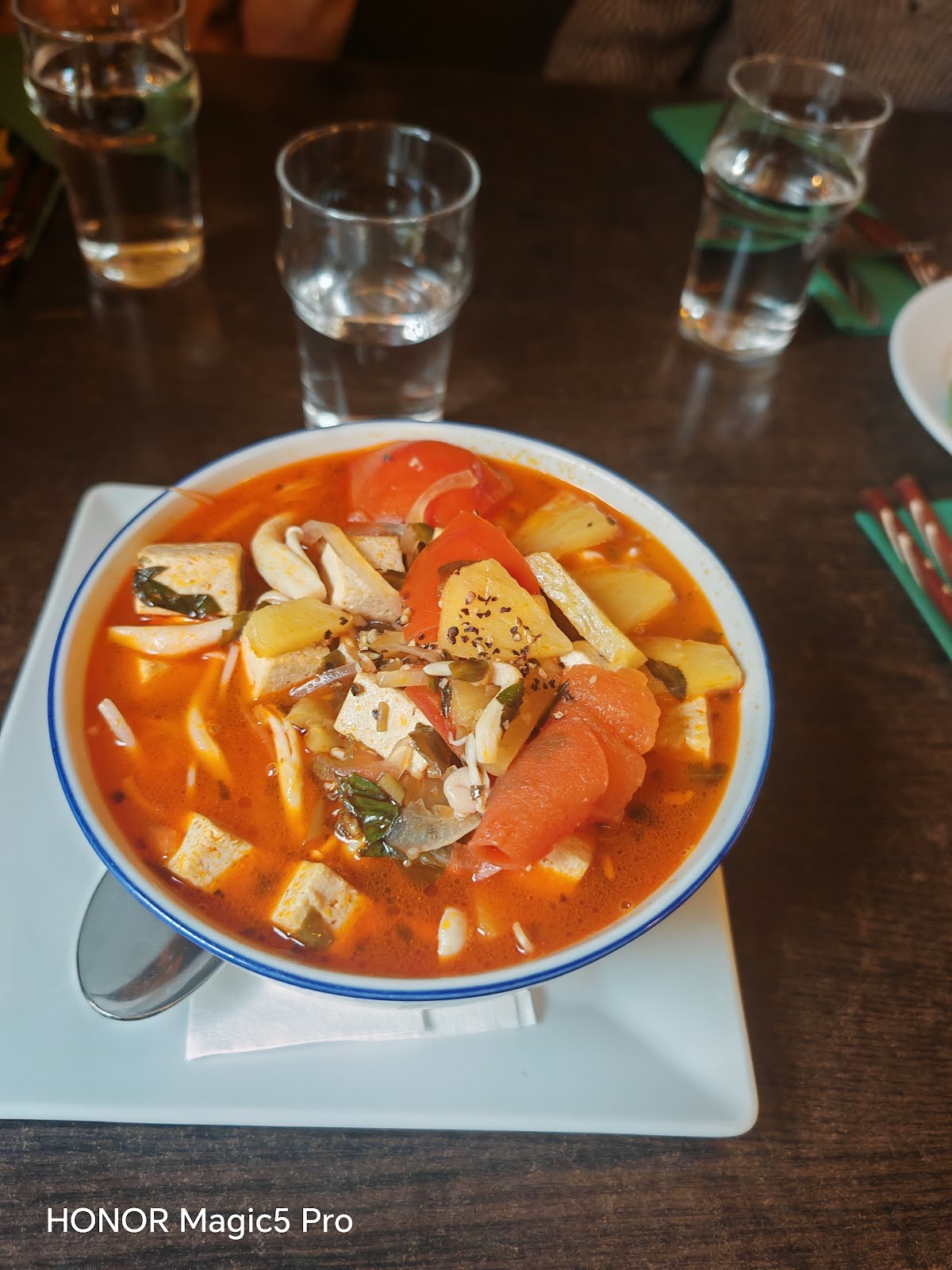 Bun Bo Hue - Vietnamesisk Restaurang: food & drinks