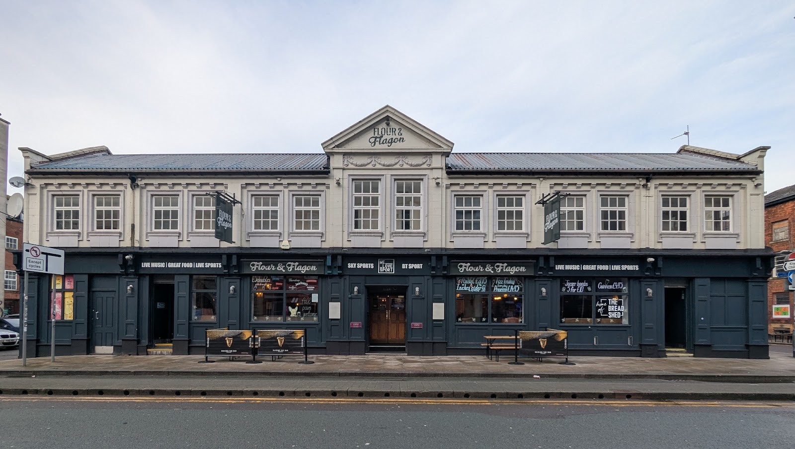 The Flour and Flagon: the place