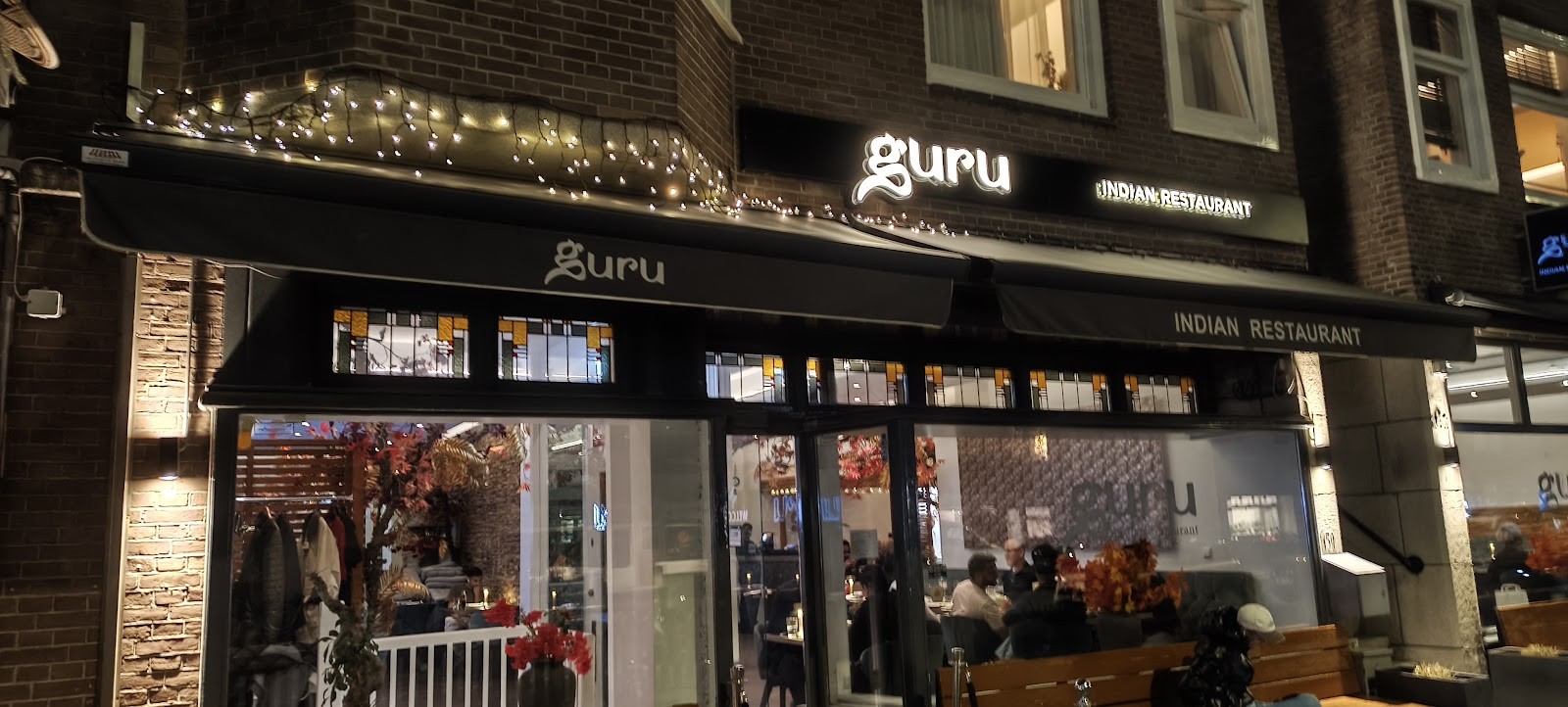 Guru Restaurant: the place