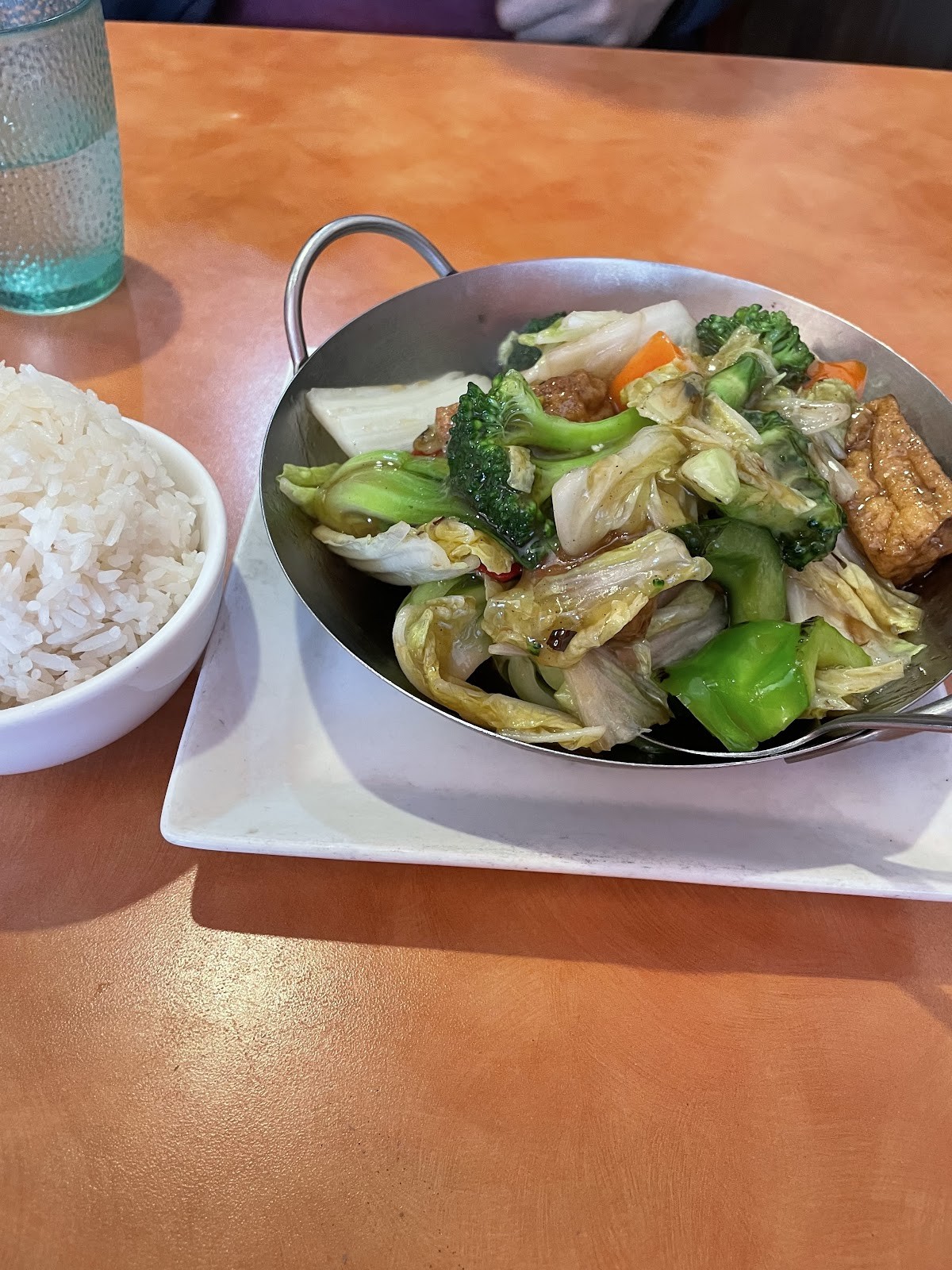 Enjoy Vegetarian Restaurant: food & drinks