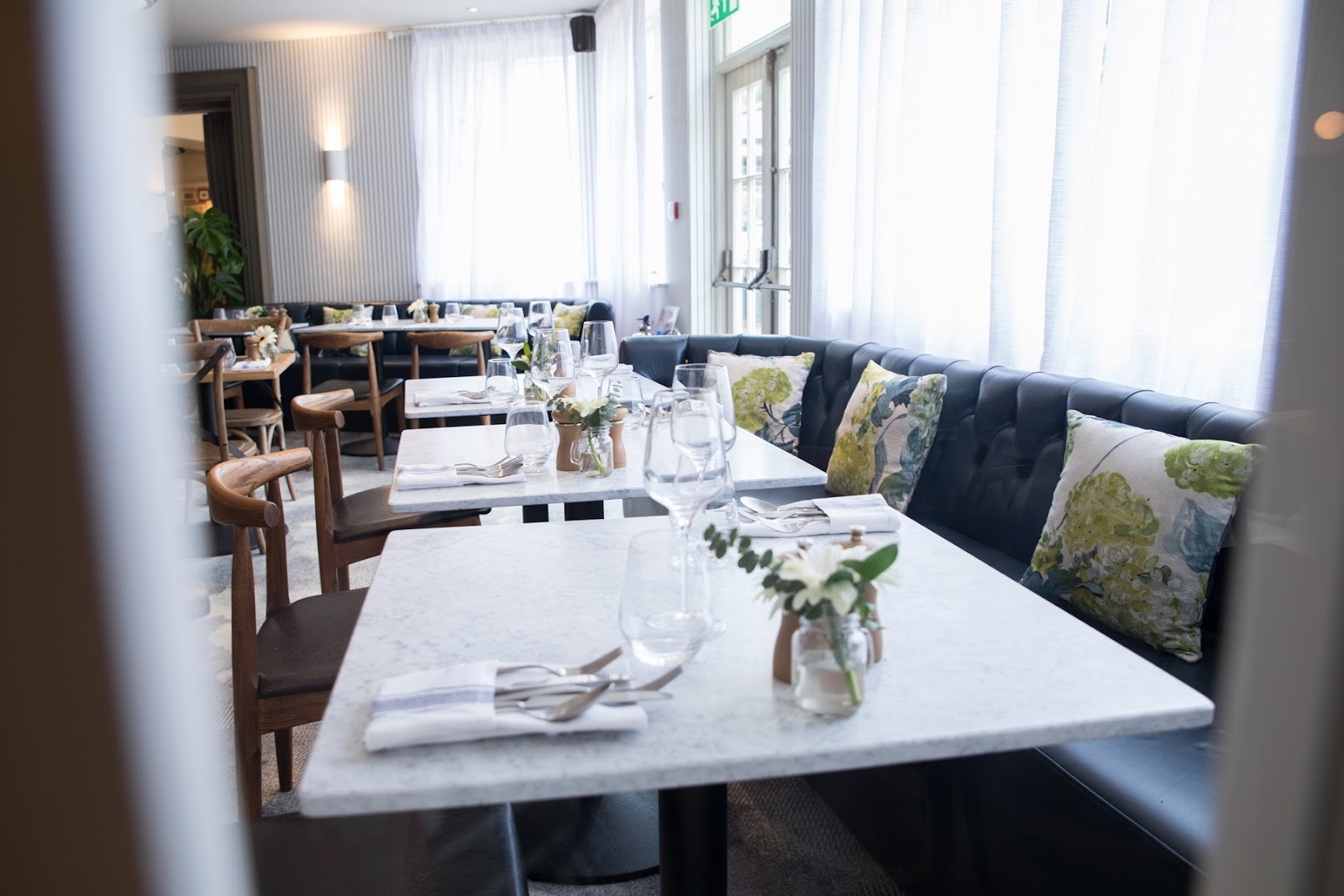 The Fox & Goose Hotel, Ealing: the place