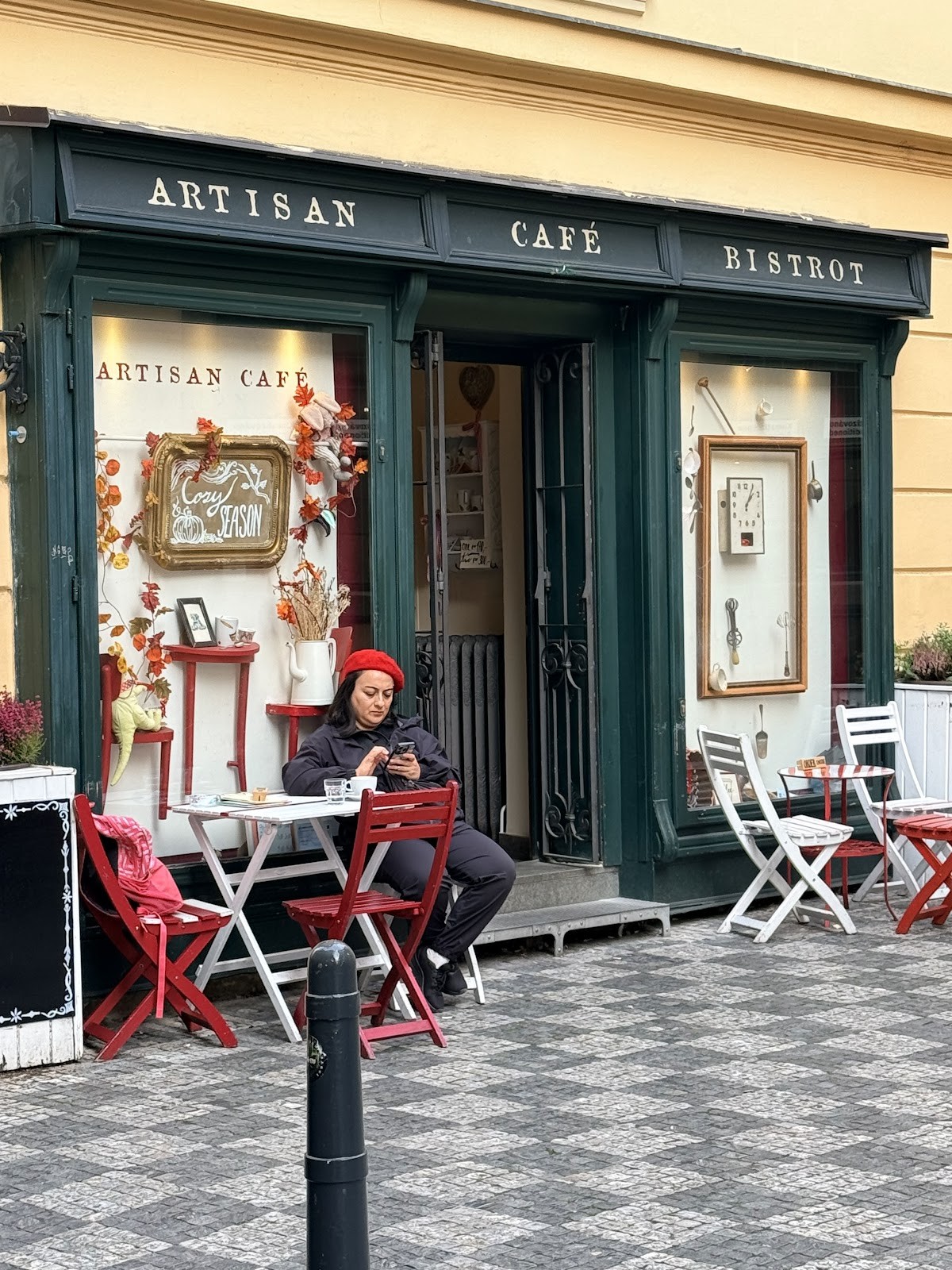 Artisan Cafe & Bistrot: the place