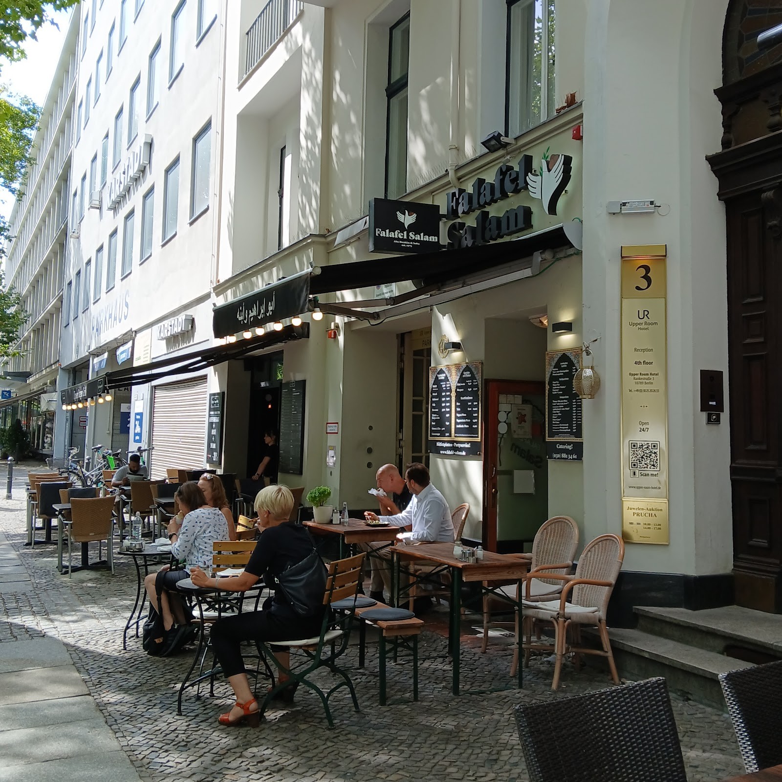 Falafel Salam: the place