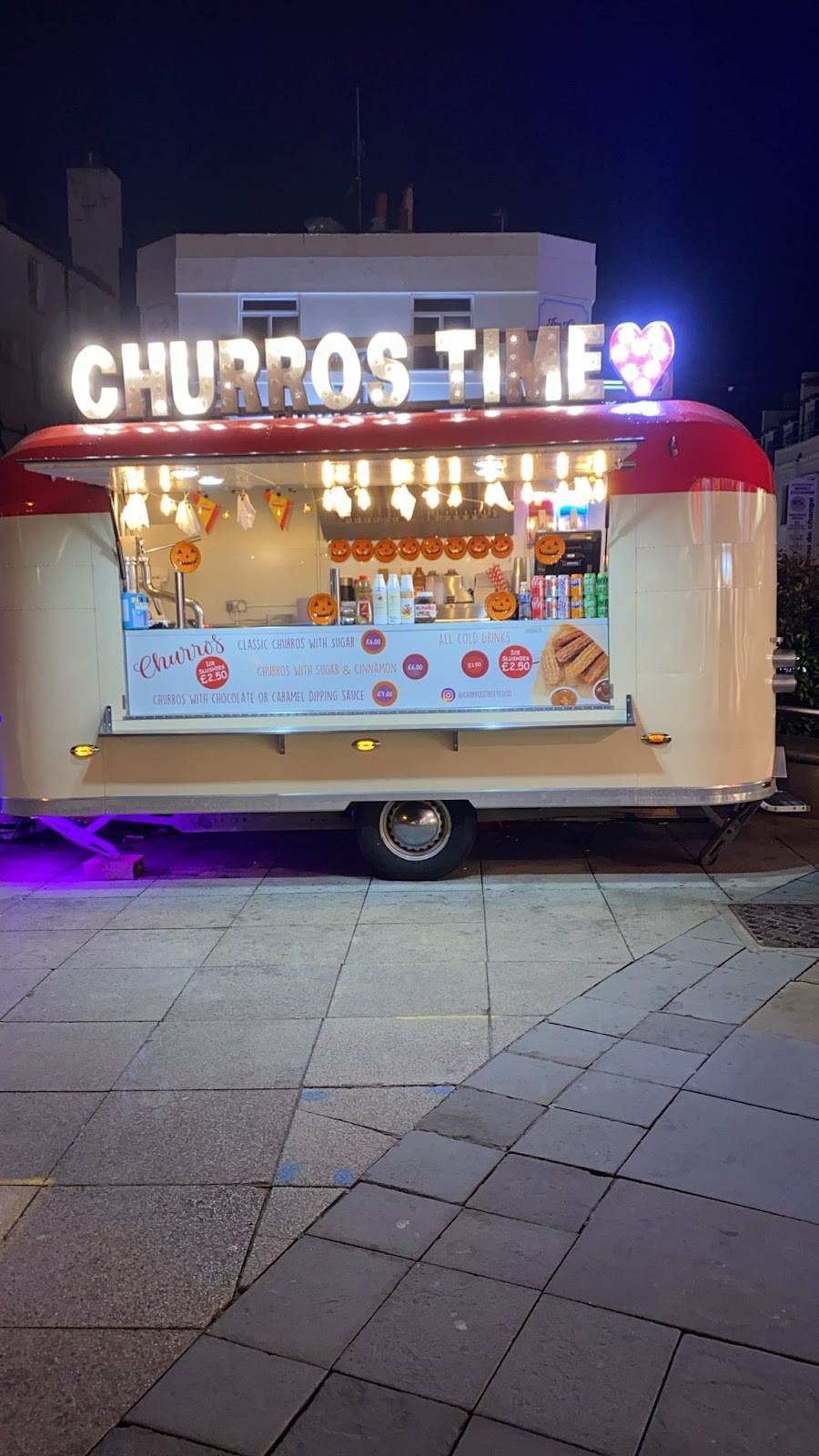Hola Churros: the place