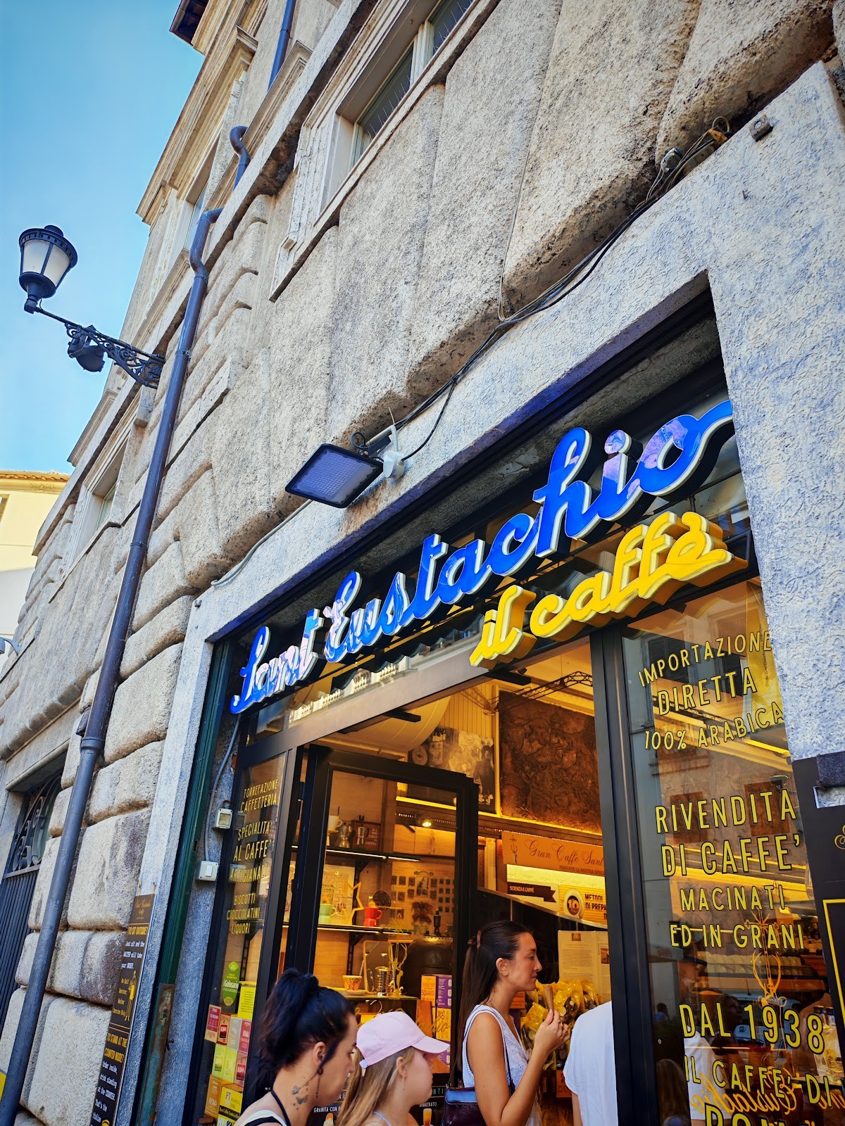 Sant' Eustachio Caffè: the place