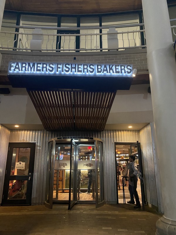 Founding Farmers Fishers & Bakers: photo 4