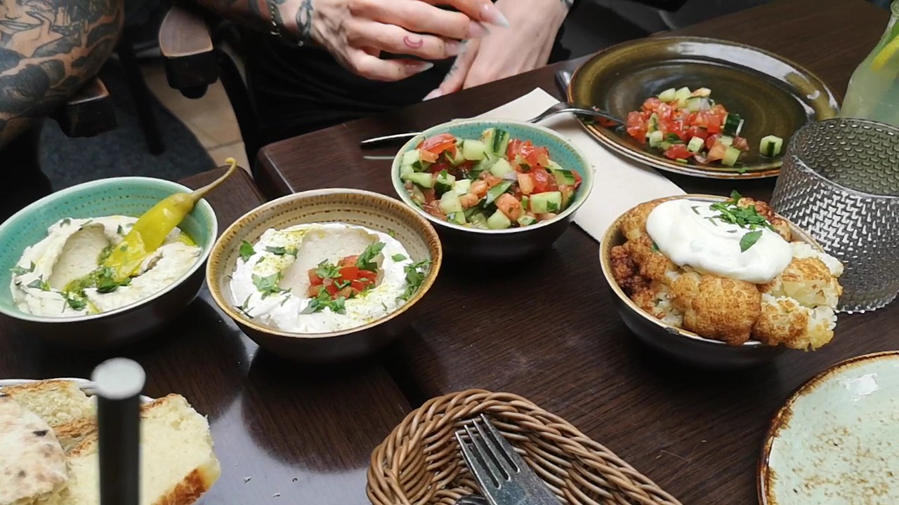 Kuli Alma: food & drinks