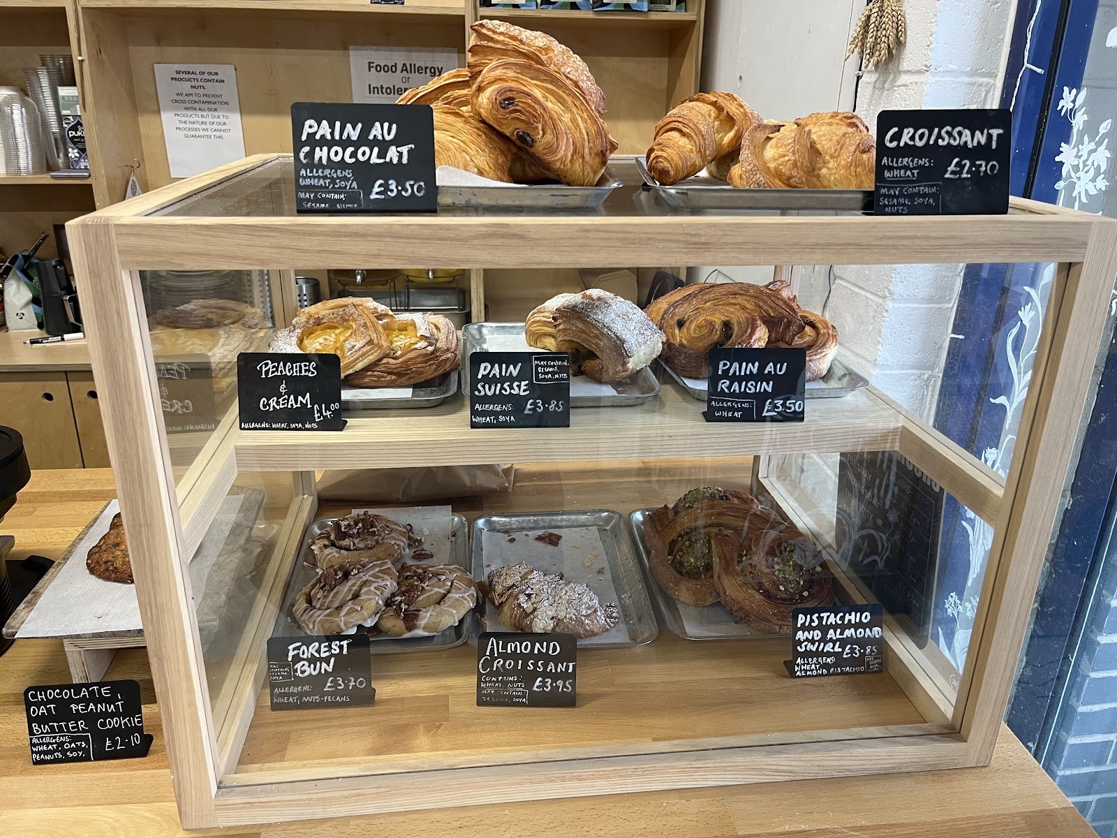 Forest Bakery: food & drinks
