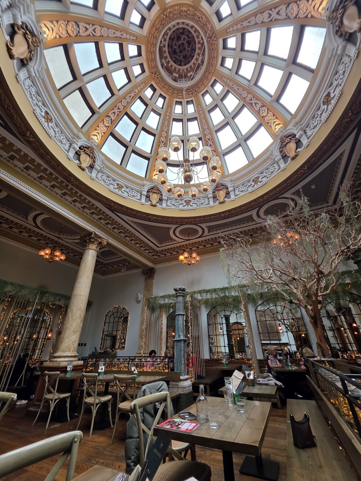 Mowgli Street Food Edinburgh: the place