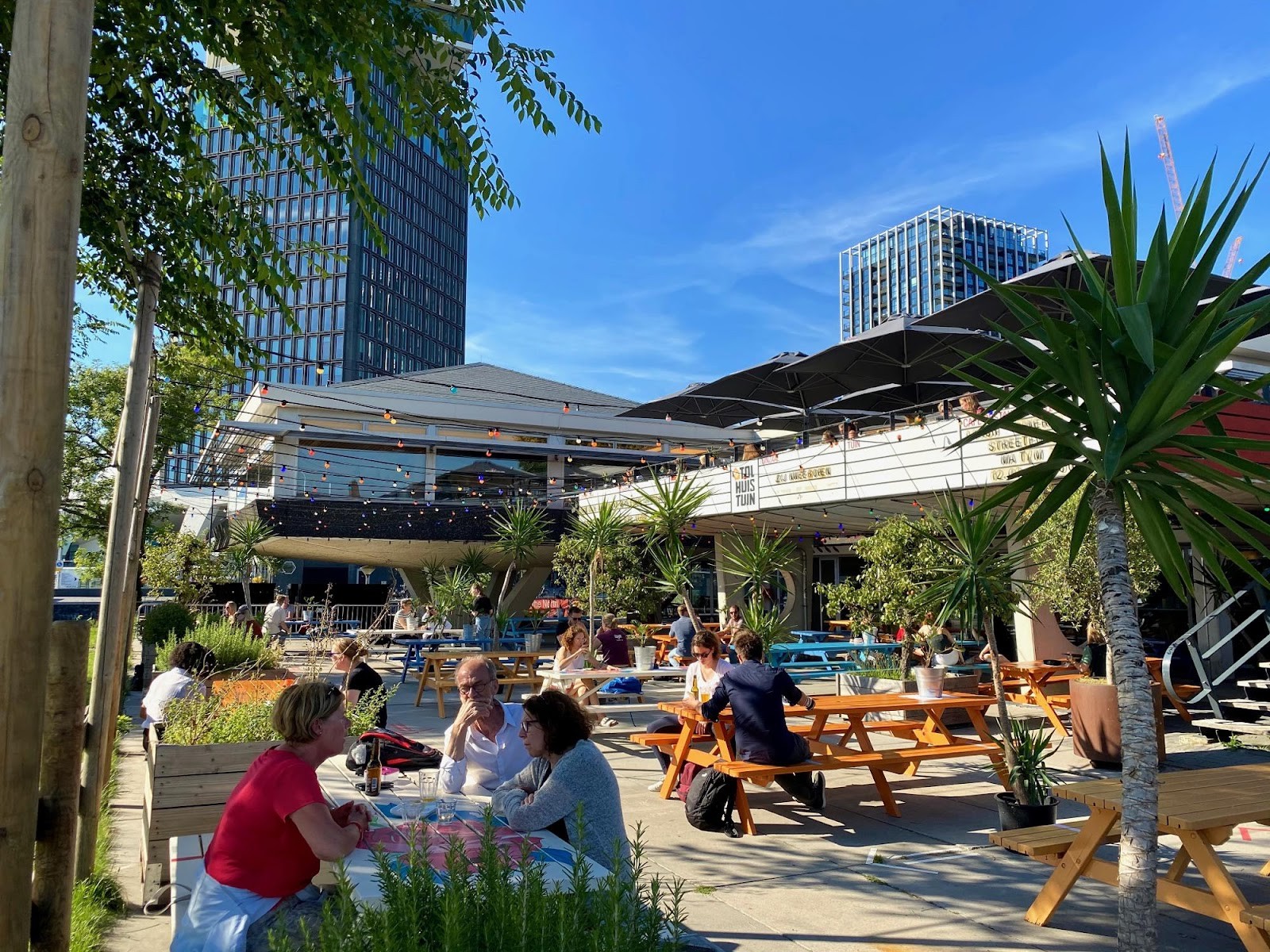 Tolhuistuin: the place