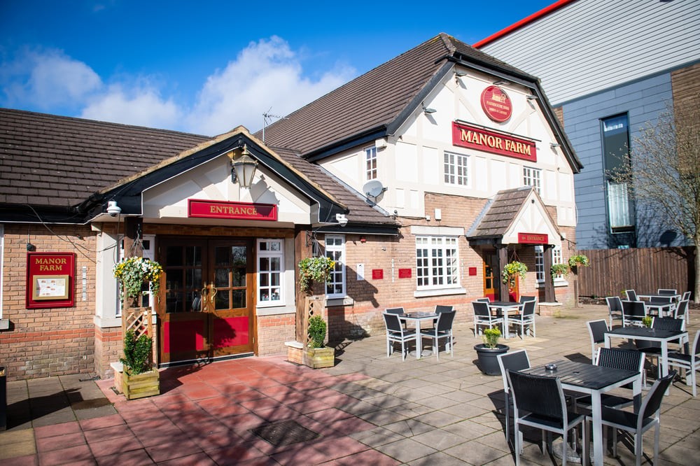 Farmhouse Inns - Manor Farm: the place