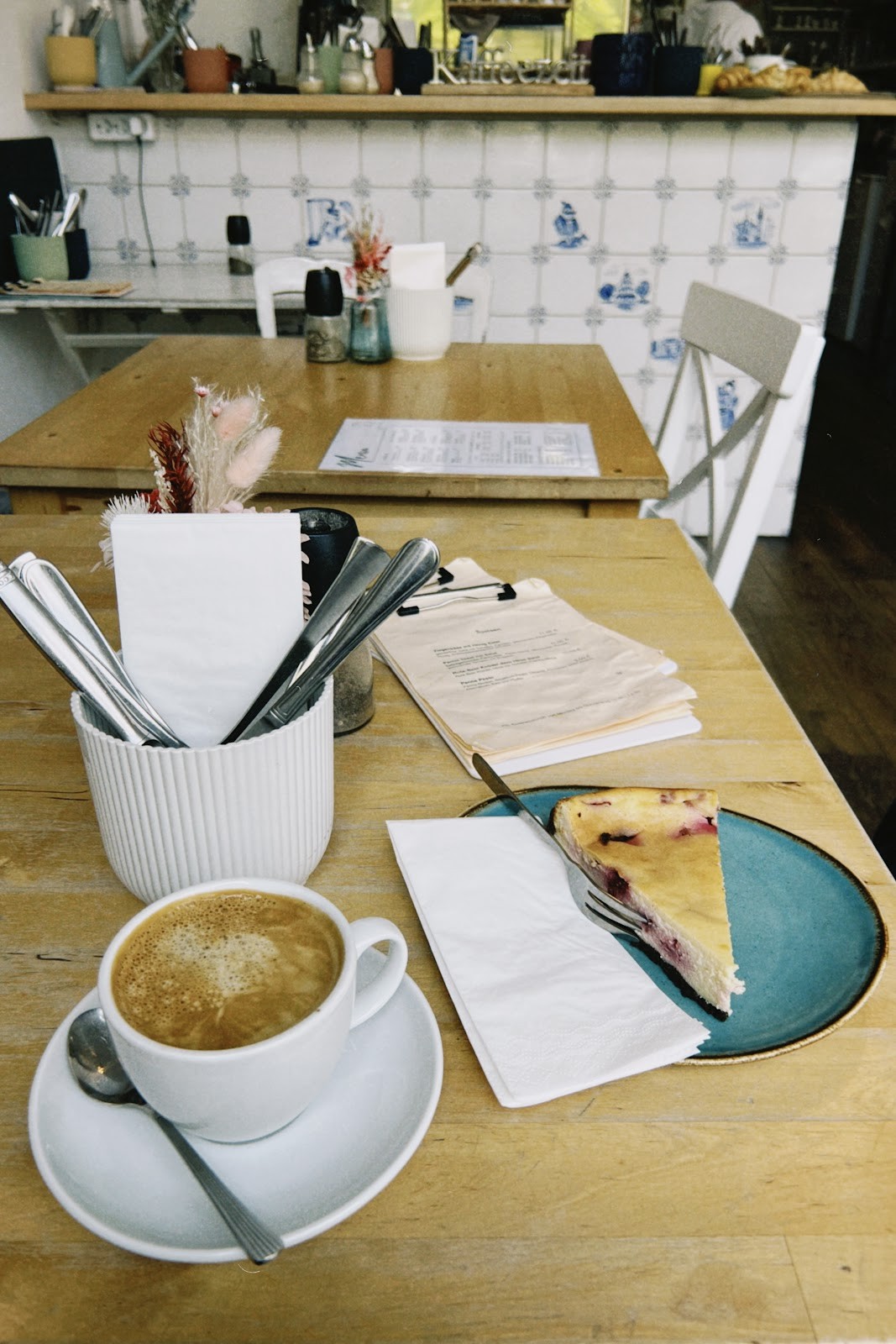 Café Simurg: the place