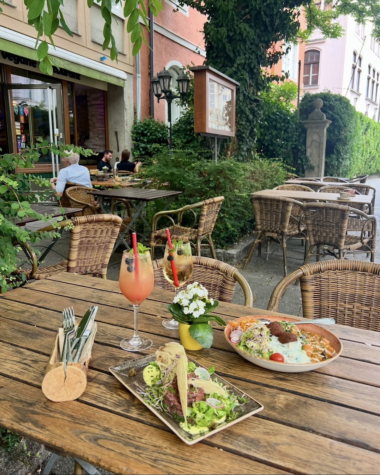 Max Pett... Das vegane Restaurant: the place