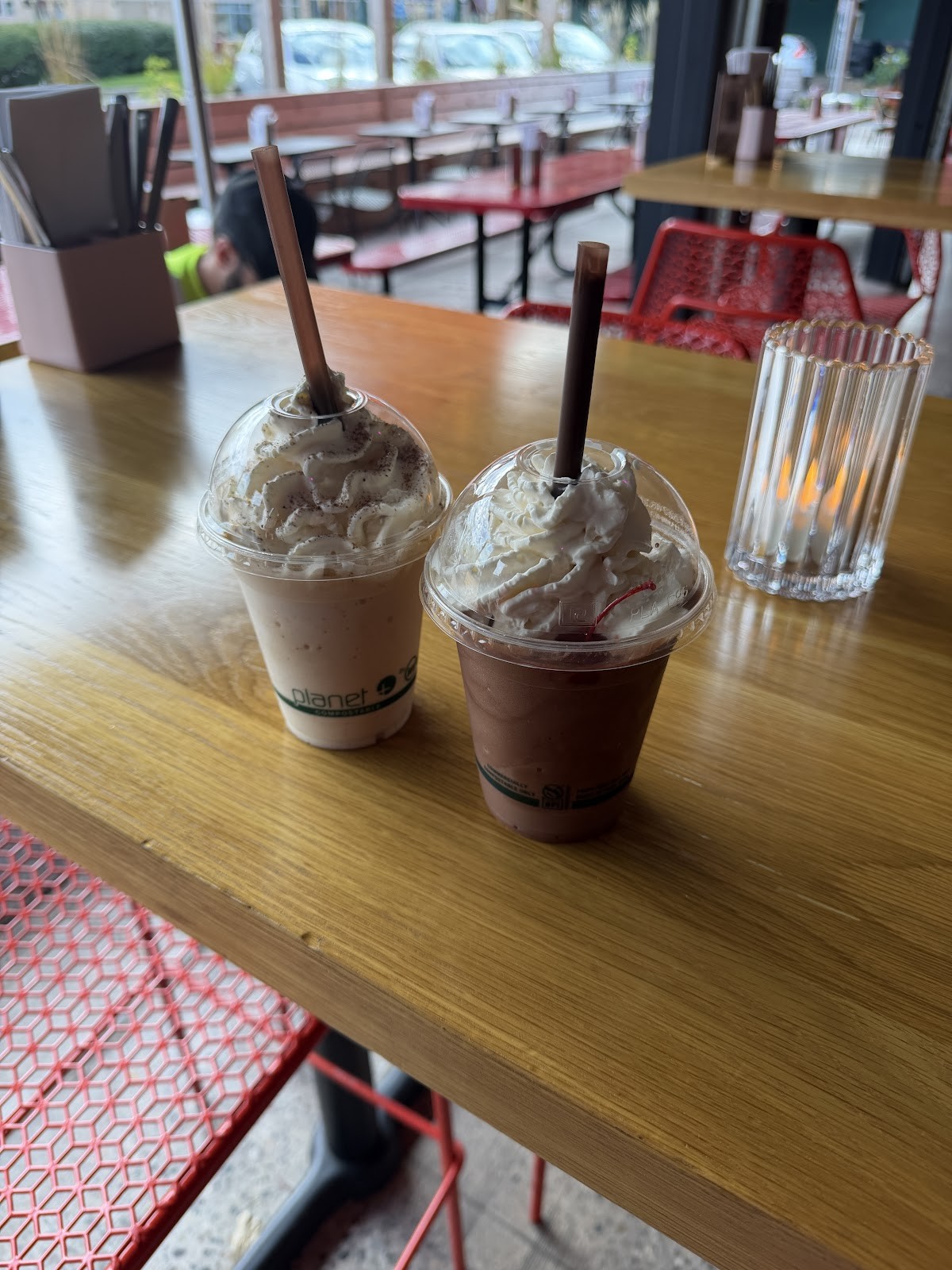 Francis Burger Joint: food & drinks