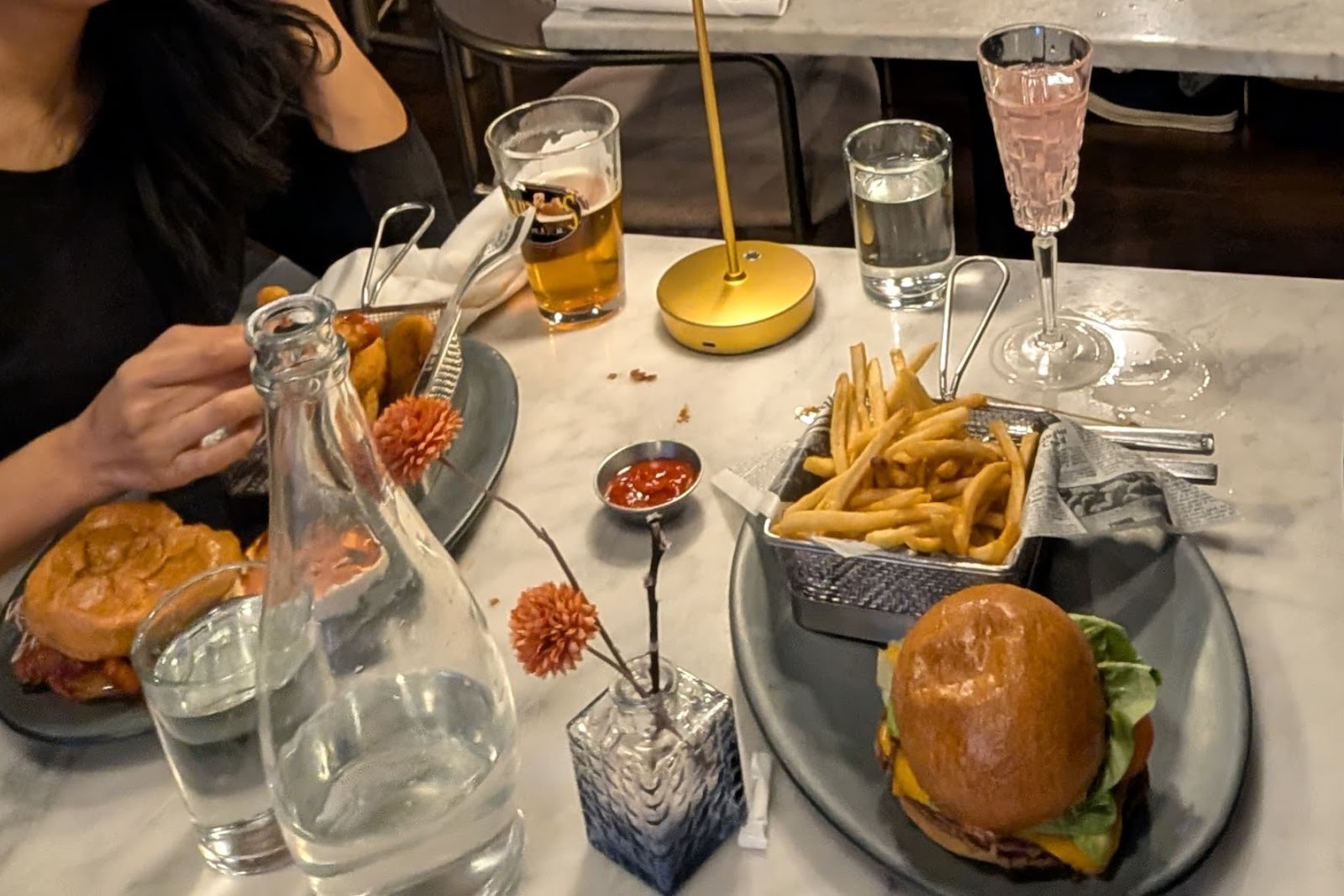 Willow Vegan Bistro: food & drinks