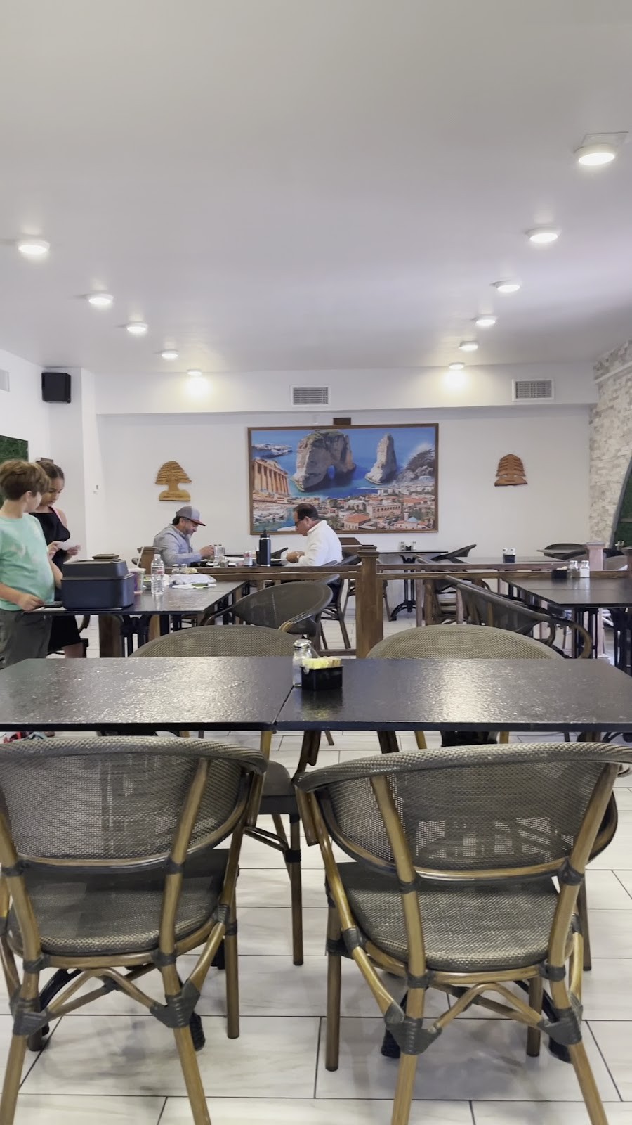 Kabobzi Mediterranean Grill: the place