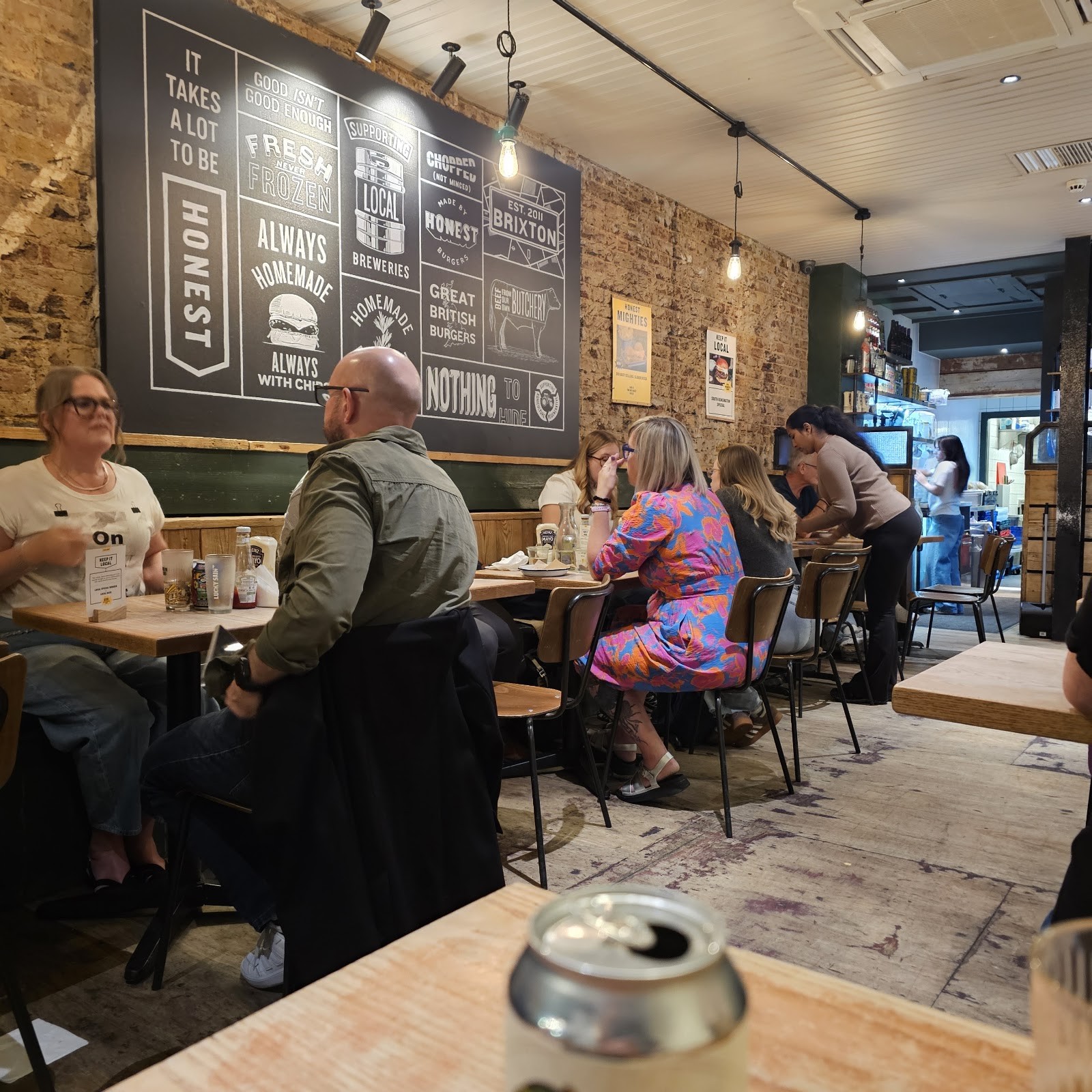 Honest Burgers South Kensington: the place