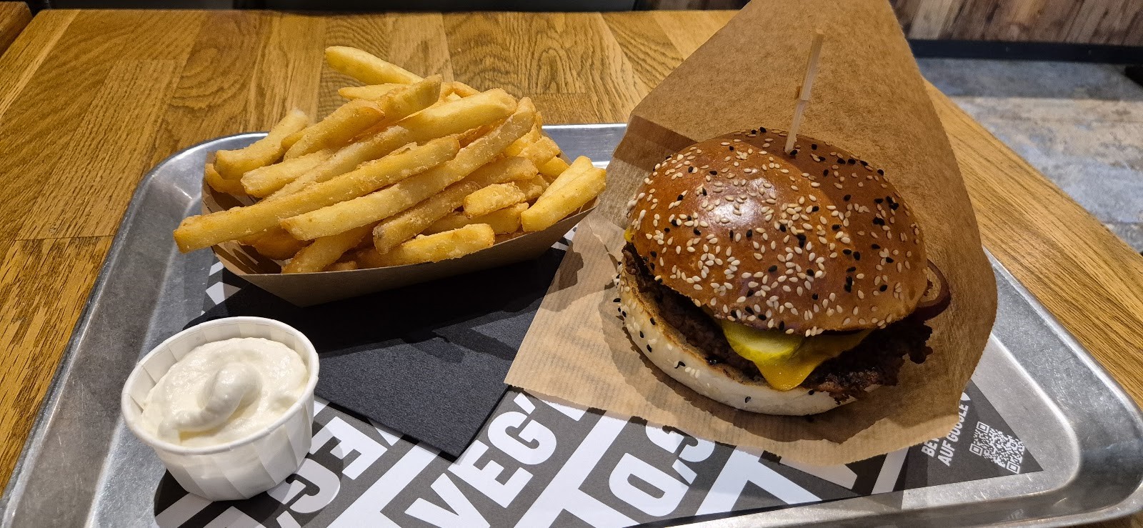 VEG'D - Vegan Burgers - F-hain: food & drinks