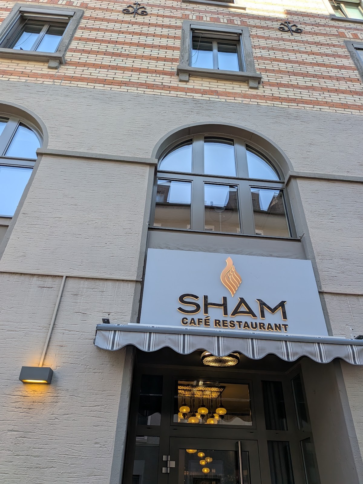 Sham Restaurant: the place