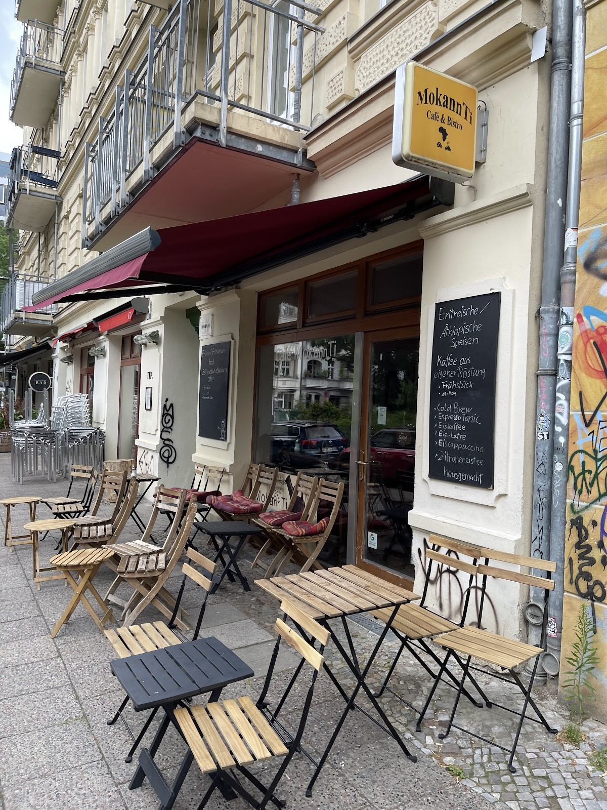 Cafe MokannTi: the place