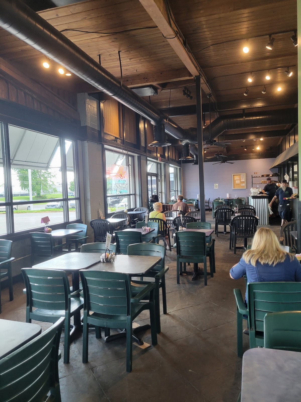 Calypso Cafe | 100 Oaks / Berry Hill: the place