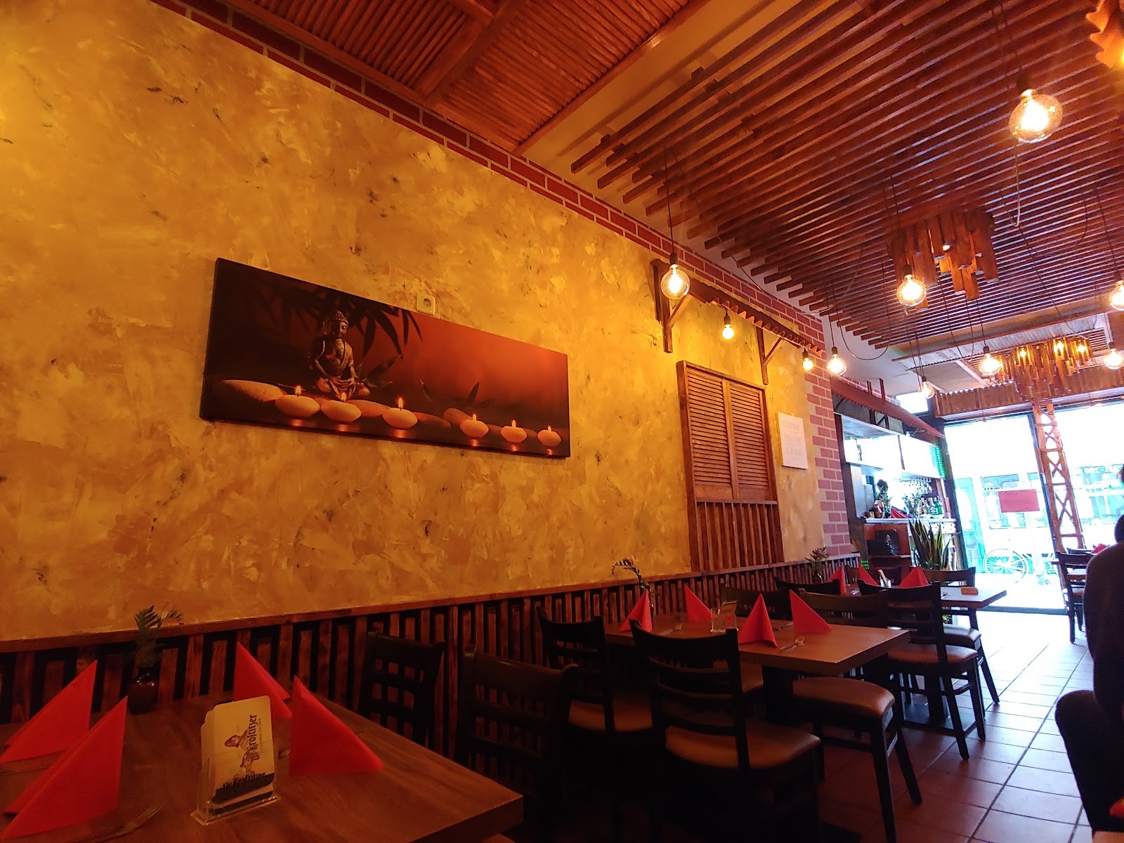 Fam Tran Phat Restaurant: the place