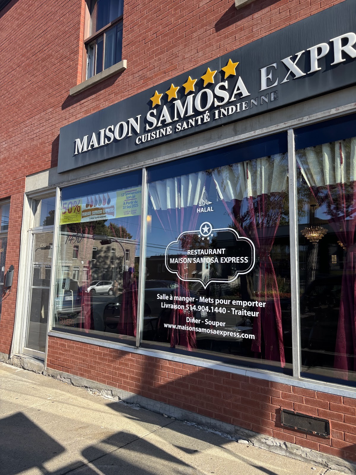 Maison Samosa Express: the place