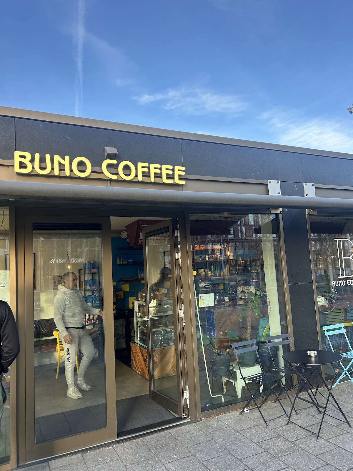 Buno Coffee Amstel: the place