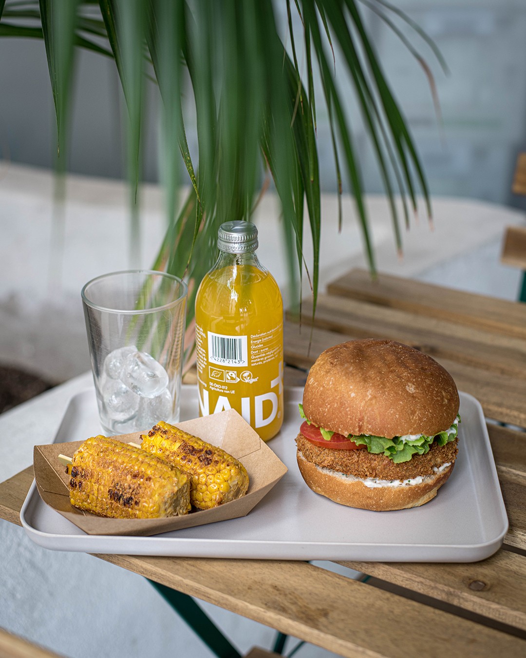 Season Square: food & drinks