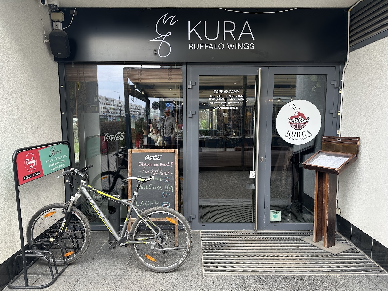 KURA Buffalo Wings & Craft Beer - Wilanów: the place