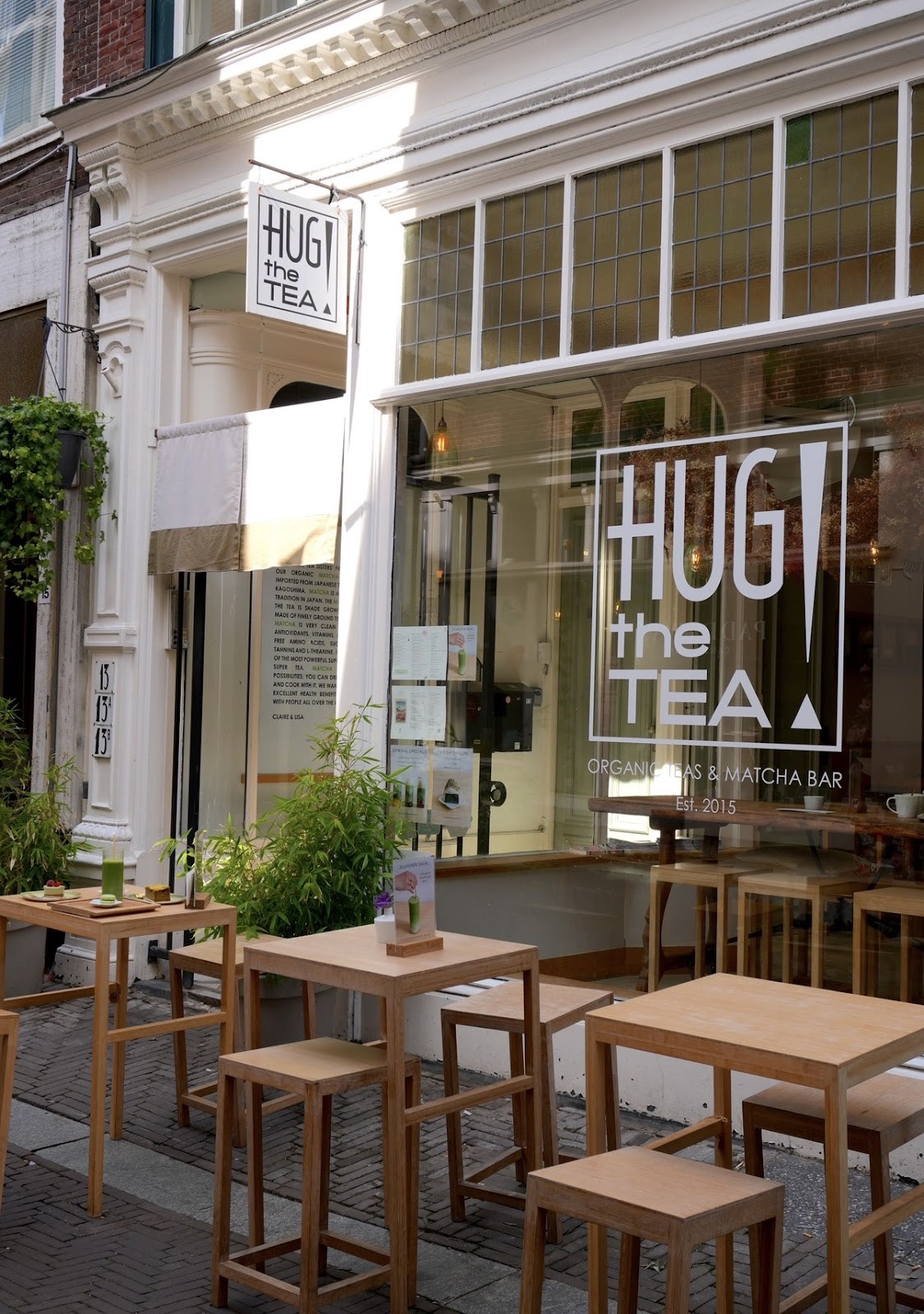 HUG THE TEA: the place