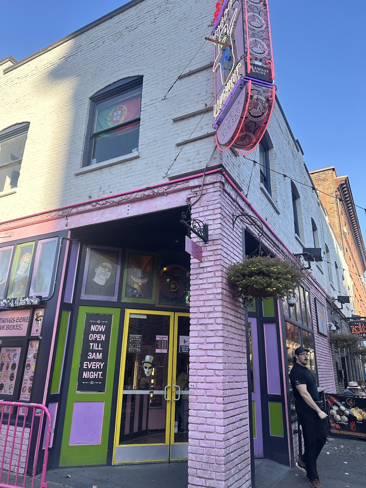 Voodoo Doughnut: the place