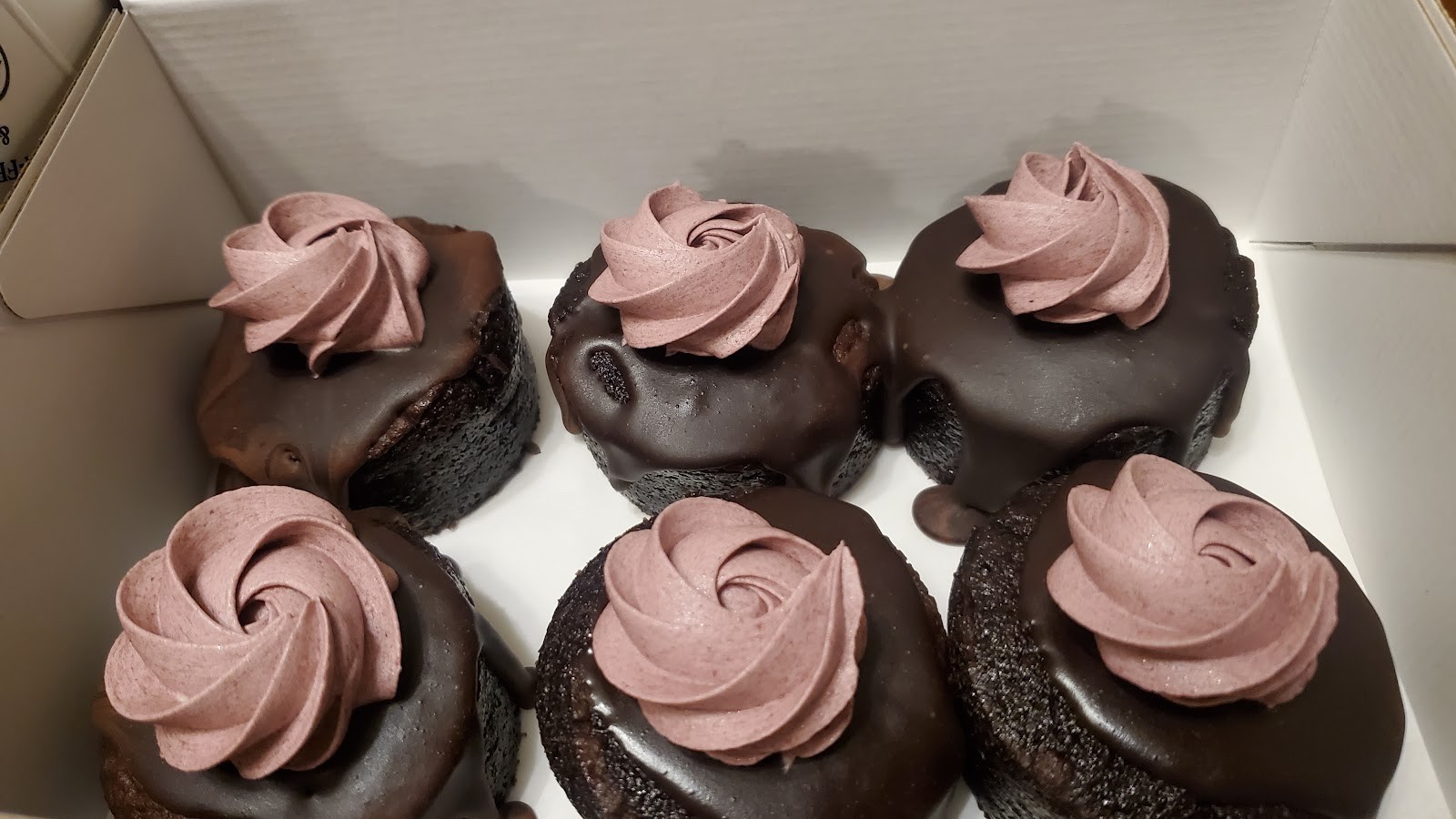 The Cake People: food & drinks