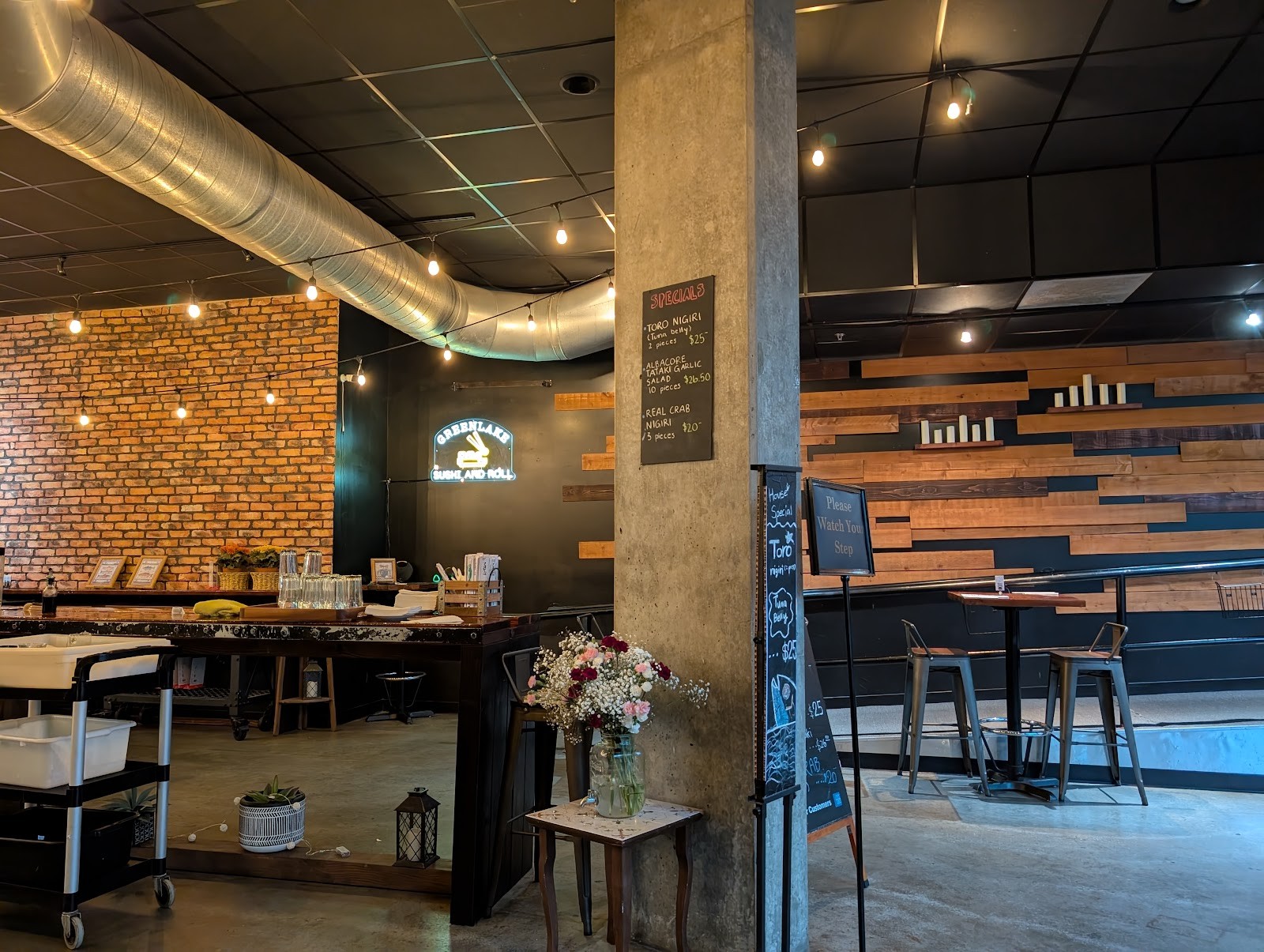 Greenlake Sushi and Roll: the place