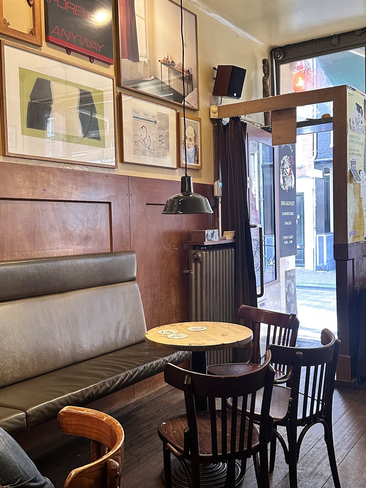 Cafe De Pels: the place