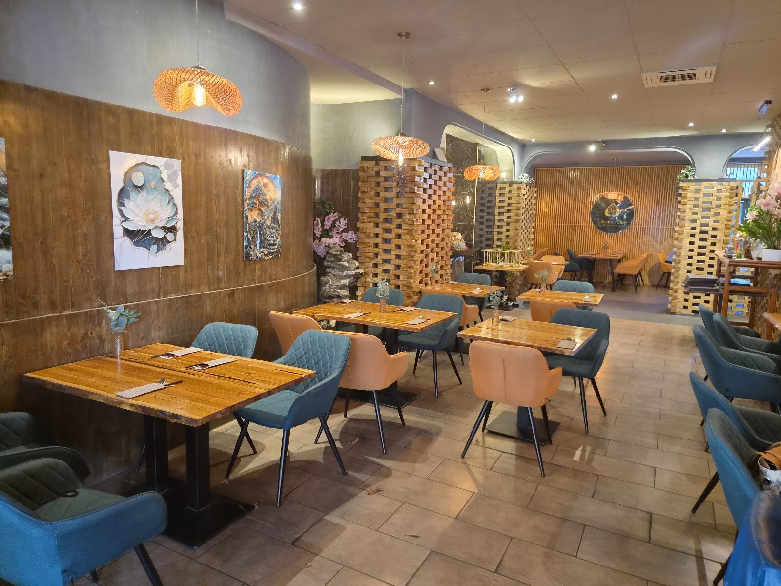 Tokymon Chay Restaurant: the place